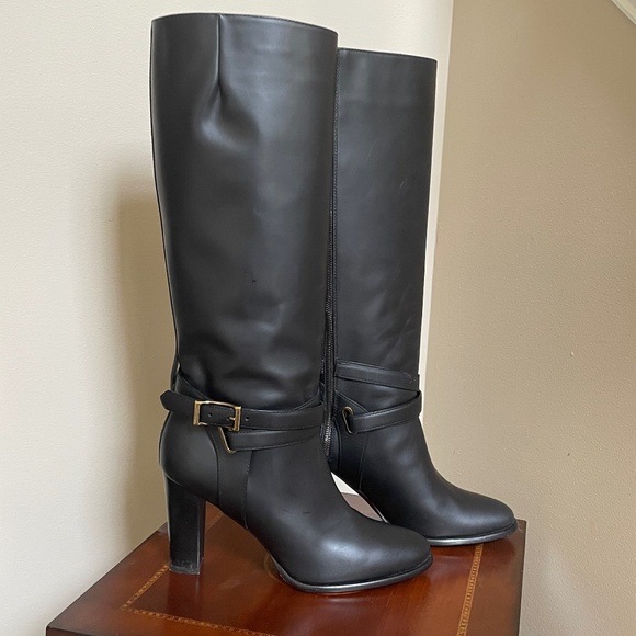 Burberry Shoes - Luxury Designer Burberry Tall Black Zip -up Leather Boots